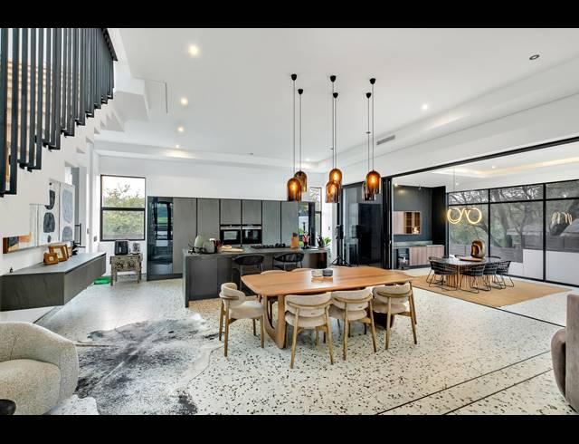 4 BEDROOM HOUSE FOR SALE IN HELDERFONTEIN ESTATE